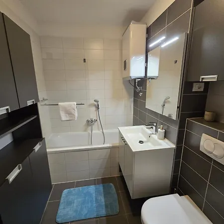 아파트 Sunrise Penthouse Znjan