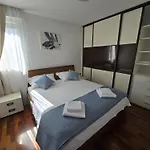 Sunrise Penthouse Znjan Apartament *